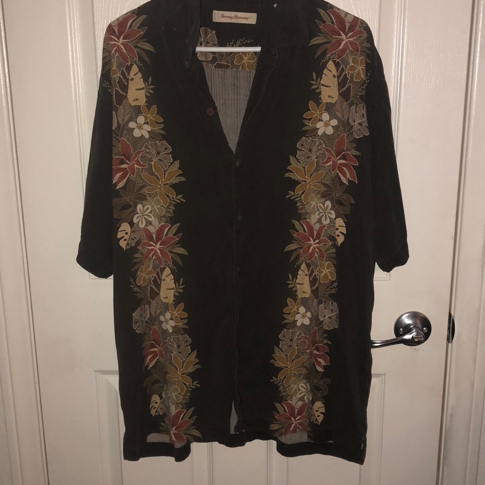 Tommy Bahama button up shirt